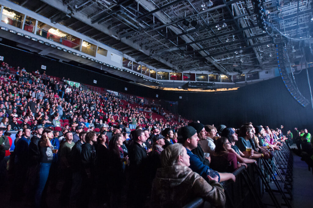 Crowd, Godsmack with Sevendust and The Motorleague, 2015
