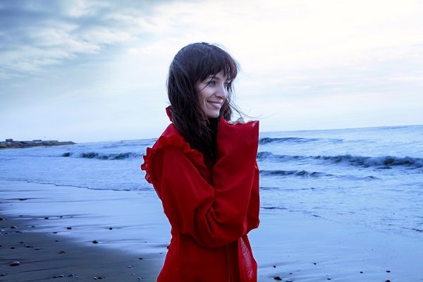Image of Canadian singer-songwriter Chantal Kreviazuk
