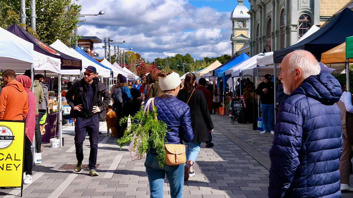 People walking at Lansdowne - Market outdoors