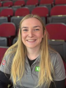 Farrah Headshot